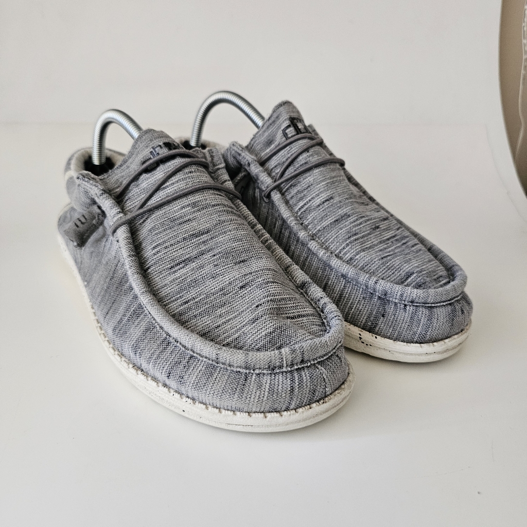 Hey Dude Mens Wally Gray Shoes Size 10